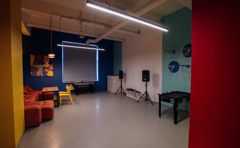 Арендовать Зал Караоке. Яркое пространство в стиле pop-art