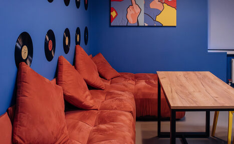 Арендовать Зал Караоке. Яркое пространство в стиле pop-art