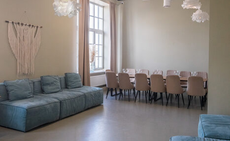 Арендовать Бохо. Лофт в тёплых тонах