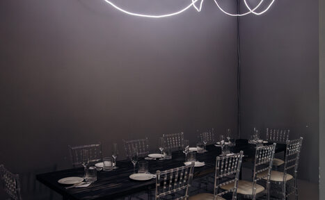 Арендовать Грей. Лофт со строгим дизайном