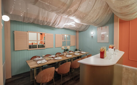 Арендовать Лабубу. Лофт в розово-лазурном цвете