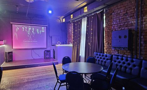 Арендовать Status Loft. Лофт со сценой и караоке. Типичный Питер