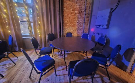 Арендовать Status Loft. Лофт со сценой и караоке. Типичный Питер