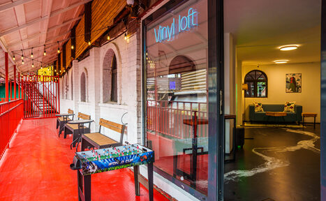 Арендовать Лофт с террасой на территории Измайловского Вернисажа