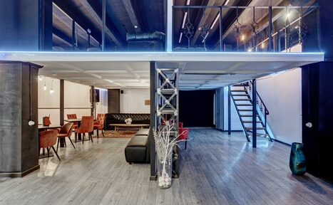 Арендовать Loft Prostranstvo Huge