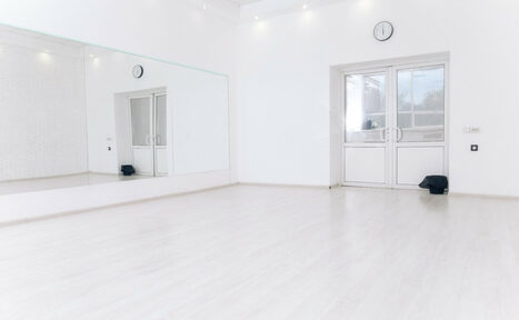 Арендовать Зал №4 “Кирпичный” - Зал с панорамным видом 40 кв.м.