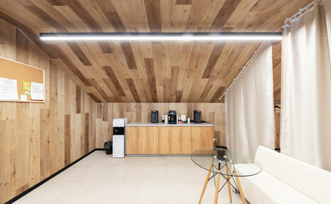 Арендовать Коворкинг «Телеграф». Стильный конференц-зал