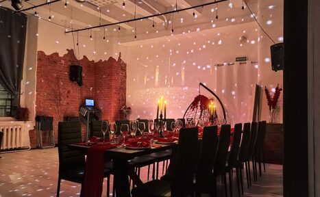 Арендовать Red Loft. Стильный лофт в красных тонах