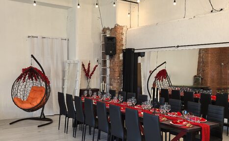 Арендовать Red Loft. Стильный лофт в красных тонах