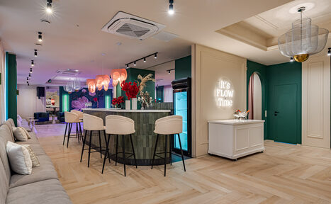 Арендовать Лофт Флоу - цветочный зал в классическом стиле