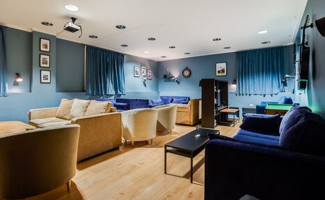 Арендовать Time Club Камин. Кинозал