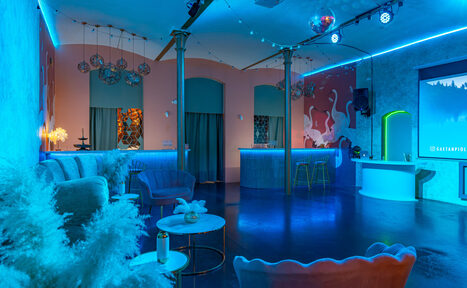 Арендовать Лофт Мемфис. Зал в итальянском стиле