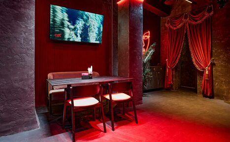 Арендовать Гримёрка. Стильный караоке-зал