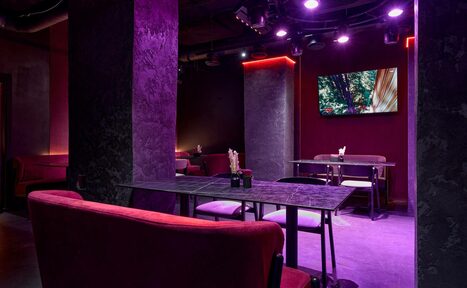 Арендовать Гримёрка. Стильный караоке-зал