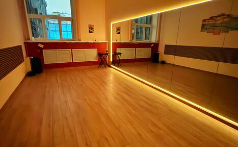 Арендовать VivaDance. Уютный танцевальный зал на 5 человек