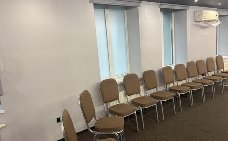 Арендовать МоцПрофКомп. Серый конференц-зал