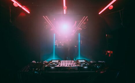 Арендовать Ангар. Клуб с качественным звуком и светом