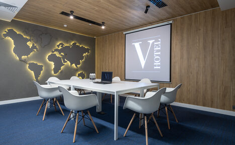 Арендовать V Hotel Tverskaya. Переговорная на 15 человек