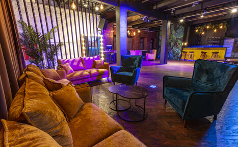 Арендовать Тропический лофт с играми