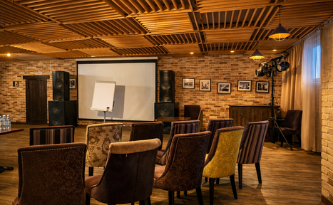 Арендовать Фореста. Зал «Мансарда» в Прохорово