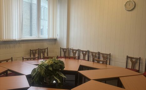 Арендовать МоцПрофКомп. Зал для переговоров