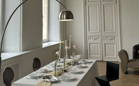 Арендовать Statement(Заявление). Особняк XIX века с лепниной и каминами