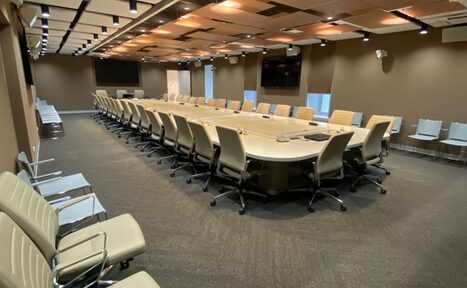 Арендовать Премиальный зал заседаний в Институте Экономической Политики