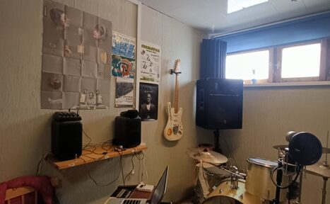 Арендовать Студия Выход