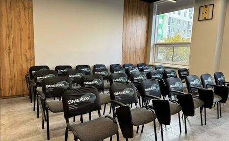 Арендовать Современный светлый офис с мебелью