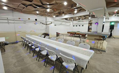 Арендовать Караоке-лофт с бильярдом