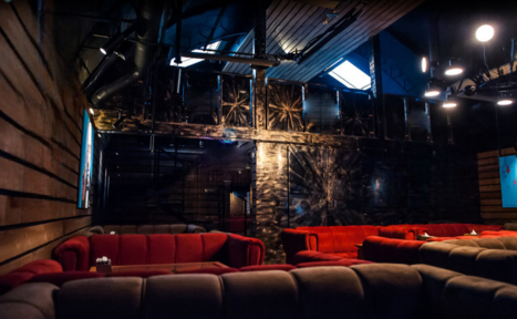 Арендовать МЯТА LOUNGE Лофт-пространство с диванчиками