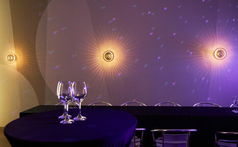 Арендовать Большой стильный лофт с панорамными окнами