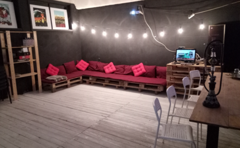 Арендовать Лофт с экраном во всю стену