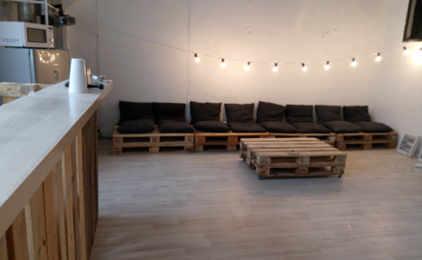 Арендовать Лофт с экраном во всю стену