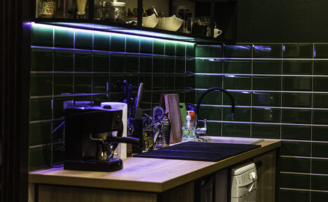 Арендовать Лофт для вечеринок с коктейльным баром 