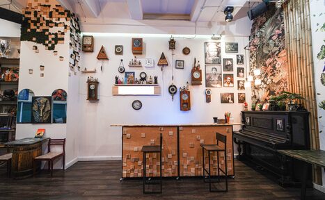 Арендовать Лофт для вечеринок с коктейльным баром 