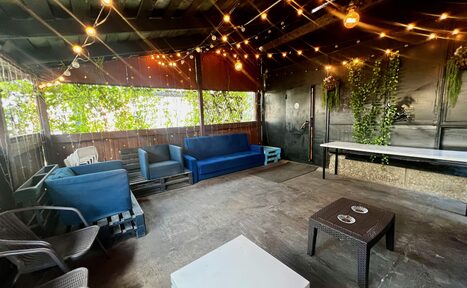 Арендовать Only You. Белый лофт с верандой