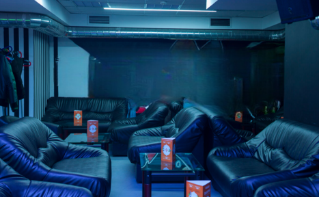 Арендовать F-Lounge Лофт с кальянами и диванами