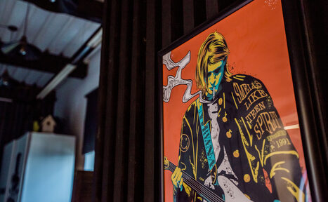 Арендовать Лофт Комод. Уютный лофт со сценой, караоке и барбекю