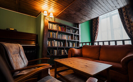 Арендовать Двухэтажный зал в английском стиле