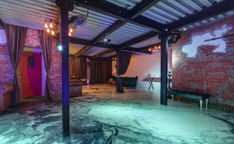 Арендовать Agnostic Loft. Лофт с верандой 