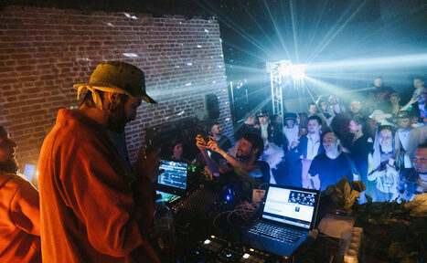 Арендовать Graf-Studio. Многофункциональное пространство со сценой