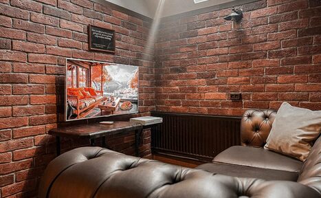 Арендовать Cosa Nostra. Лофт с караоке и приставками