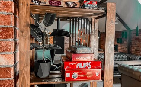 Арендовать Cosa Nostra. Лофт с караоке и приставками