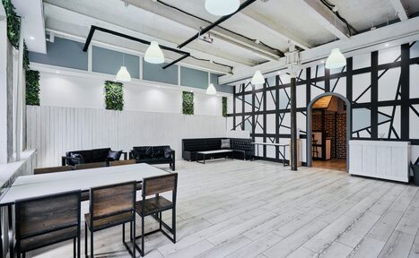 Арендовать Компас. Белый лофт