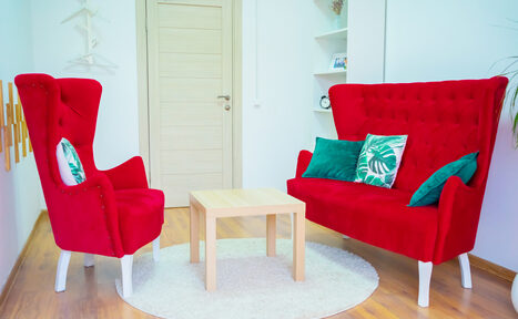 Арендовать Белый кабинет для консультаций