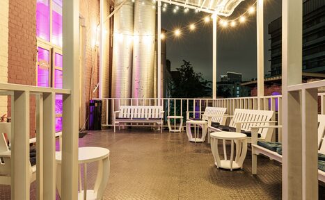 Арендовать Лофт IDEALISTA. Просторный двухуровневый лофт