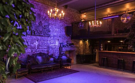 Арендовать Krov Loft. Двухуровневый кирпичный лофт с верандой