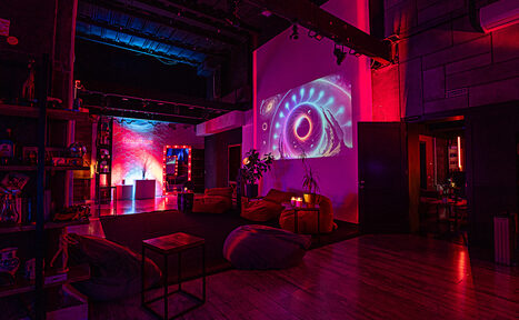 Арендовать Стильный лофт с клубным звуком
