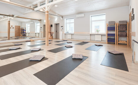 Арендовать Центр развития Вершина. Зал Белуха